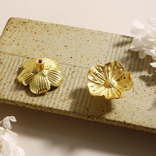 Load image into Gallery viewer, Gold Brass Flower Knobs, Pulls & Handles | Drawer, Cabinet, Dresser, Kitchen Cupboard & Furniture Hardware