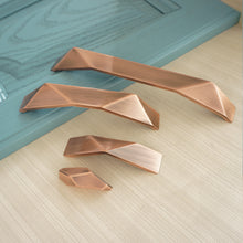 Load image into Gallery viewer, 1.25"-7.55" Modern Brushed Copper Pulls, Knobs & Handles | Kitchen, Cabinet, Dresser & Drawer Hardware