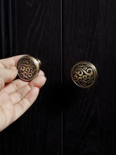 Load image into Gallery viewer, Mid-Century Antique Bronze Round Ball Brass Knobs, Single Hole Retro Small Handles for Cabinets, Drawers and Wardrobes