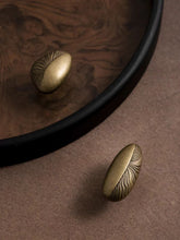 Load image into Gallery viewer, French Vintage Pebble Shape Brass Cabinet Knob, Aged Bronze Designer Drawer Pull, Luxury Furniture Hardware for Wardrobe & Cupboard