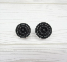Load image into Gallery viewer, Shabby Chic Black Ornate Knobs, Pulls & Handles | Rustic French Country Dresser, Drawer & Kitchen Cabinet Decorative Hardware