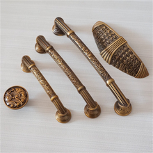 Load image into Gallery viewer, 2.5"-7.55" (192mm) Antique Brass Knobs, Pulls & Handles | Cabinet, Drawer, Dresser, Furniture & Door Hardware