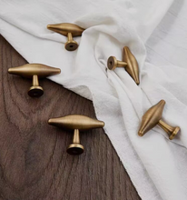 Load image into Gallery viewer, French Retro Brass Drawer Pulls, New Chinese Antique Brass Cabinet Handles