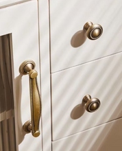 Load image into Gallery viewer, American Antique Brass Shell Pulls, Solid French Luxury Cabinet Drawer Wardrobe Handles