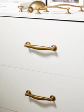 Load image into Gallery viewer, American Antique Brass Shell Pulls, Solid French Luxury Cabinet Drawer Wardrobe Handles