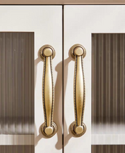 Load image into Gallery viewer, American Antique Brass Shell Pulls, Solid French Luxury Cabinet Drawer Wardrobe Handles