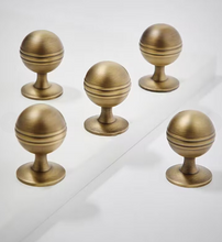 Load image into Gallery viewer, French Retro Round Antique Bronze Brass Knobs, Mid-Century Minimalist Handles for Cabinet Drawer Wardrobe