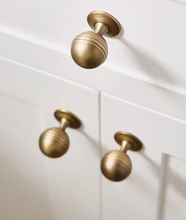 Load image into Gallery viewer, French Retro Round Antique Bronze Brass Knobs, Mid-Century Minimalist Handles for Cabinet Drawer Wardrobe