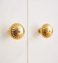 Load image into Gallery viewer, French Style Silver Pumpkin Brass Knobs, Modern Single Hole Handles for Cabinet, Drawer and Wardrobe