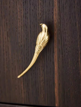 Load image into Gallery viewer, High-End Magpie Brass Drawer Knobs, Minimalist Luxury Bird Shape Handles for Wardrobe and Furniture