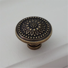 Load image into Gallery viewer, 1" (25mm) Small Shabby Chic Knobs & Pulls | Antique Silver, Black, Bronze, Cream, White, Gold Dresser & Drawer Pulls, Cabinet Knobs
