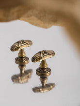 Load image into Gallery viewer, Retro Brass Cabinet Knob, Antique Bronze Single Hole Drawer Pull, Mid‑Century Furniture Handle