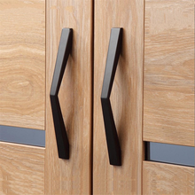 Load image into Gallery viewer, 3.78&quot;, 5&quot;, 6.3&quot;, 7.55&quot; &amp; 10&quot; Black Cabinet Pulls | Unique Kitchen Door Handles, Drawer Knobs &amp; Dresser Handles
