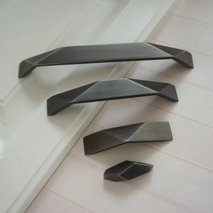 1.25"-7.55" Modern Brushed Black Pulls, Knobs & Handles | Kitchen, Cabinet, Dresser, Drawer & Wardrobe Hardware
