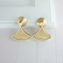 Load image into Gallery viewer, Ginkgo Drawer Knobs &amp; Pulls | Cabinet, Kitchen &amp; Cupboard Knobs, Dresser Handles, Furniture Hardware
