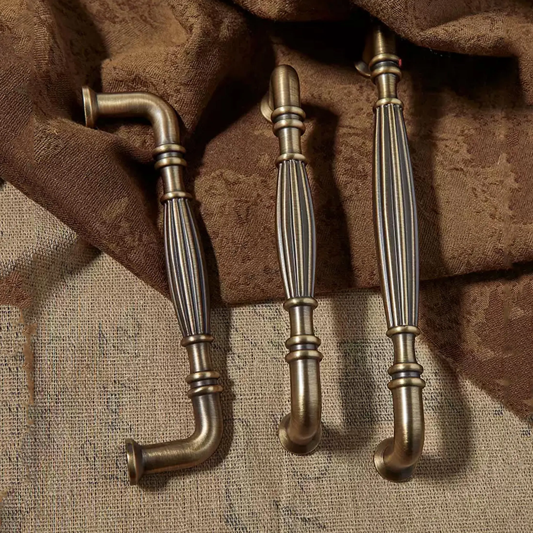 Vintage, Aged Brass & Antique Bronze Knobs, Pulls & Handles | Drawer, Cabinet, Kitchen, Dresser & Wardrobe Door Hardware