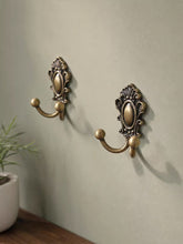 Load image into Gallery viewer, European Vintage Solid Brass Wall Hooks, Light Luxury Silver‑Gold Coat Hooks for Entryway, Cloakroom, Bathroom and Wardrobe
