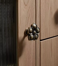 Load image into Gallery viewer, French Vintage Solid Brass Petal Cabinet Knob, Antique Bronze Floral Drawer Pull, Mid Century Modern Kitchen Wardrobe Door Handle

