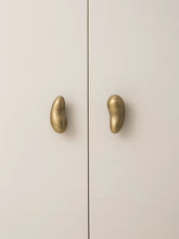 Load image into Gallery viewer, French Pebble Shape Brass Cabinet Pull, Aged Antique Bronze Drawer Handle for Cupboard Wardrobe
