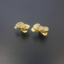 Load image into Gallery viewer, Gold Brass Exquisite Flower Drawer Knobs &amp; Pulls | Cabinet, Dresser &amp; Kitchen Cupboard Handles, Furniture Hardware
