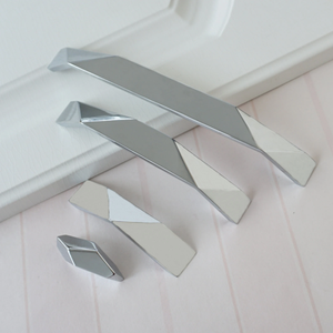 1.25"-7.55" Chrome Silver Knobs, Pulls & Handles | Dresser, Drawer, Kitchen Cabinet, Wardrobe & Cupboard Hardware