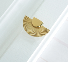 Load image into Gallery viewer, Brass Fan  Knobs  50 pcs
