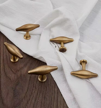 Load image into Gallery viewer, French Retro Brass Drawer Pulls, New Chinese Antique Brass Cabinet Handles

