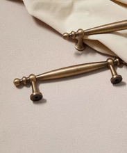 Load image into Gallery viewer, Mid-Century Retro Brass Drawer Pulls, French Luxury Premium Cabinet Handles for Kitchen Wardrobe Shoe Cabinet
