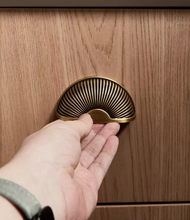 Load image into Gallery viewer, French Retro Brass Shell Handles, New Mid‑Century Pulls for Cabinet Drawer Wardrobe Furniture
