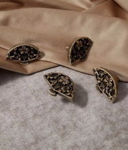 Load image into Gallery viewer, Fan‑Shaped Creative Brass Drawer Pulls for Kids Room, French Retro Bronze Mid‑Century Luxury Wardrobe Handles
