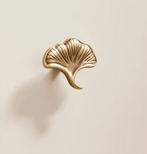 Load image into Gallery viewer, Ginkgo Leaf Antique Bronze Brass Knobs, Creative Vintage Drawer Pulls for Kids Room, Unique Cabinet &amp; Wardrobe Handles
