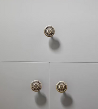 Load image into Gallery viewer, Daisy Shape Antique Bronze Brass Knobs, French Retro Luxury Mid-Century Cabinet &amp; Drawer Handles

