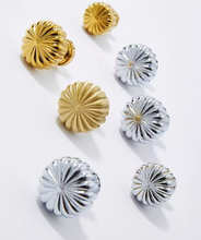 Load image into Gallery viewer, Silver Pumpkin Shape Brass Knobs, French European Modern Luxury Single Hole Cabinet &amp; Wardrobe Handles
