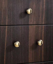 Load image into Gallery viewer, French Cream Style Gold Brass Shell Knobs, Minimalist Single Hole Light Luxury Handles for Cabinets, Drawers and Wardrobes
