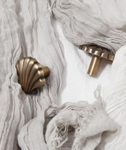 Load image into Gallery viewer, Creative Shell Brass Cabinet Pulls, New Chinese Mid-Century Retro Kids Wardrobe Drawer Handles
