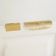 Load image into Gallery viewer, Leaf Design Brass Gold Invisible Pulls &amp; Handles | Modern Decorative Cabinet, Wardrobe, Cupboard &amp; Drawer Hardware
