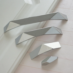 1.25"-7.55" Chrome Silver Knobs, Pulls & Handles | Dresser, Drawer, Kitchen Cabinet, Wardrobe & Cupboard Hardware