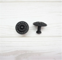 Load image into Gallery viewer, Shabby Chic Black Ornate Knobs, Pulls &amp; Handles | Rustic French Country Dresser, Drawer &amp; Kitchen Cabinet Decorative Hardware

