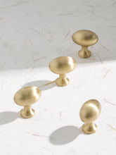 Load image into Gallery viewer, French Vintage Oval Pigeon Egg Brass Knobs, Versatile Single Hole Drawer &amp; Wardrobe Handles
