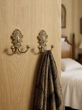 Load image into Gallery viewer, European Vintage Solid Brass Wall Hooks, Light Luxury Silver‑Gold Coat Hooks for Entryway, Cloakroom, Bathroom and Wardrobe
