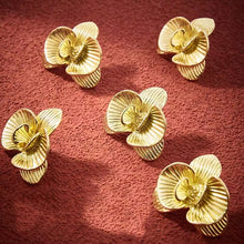 Load image into Gallery viewer, Golden Solid Brass Flower Pulls, Minimalist Luxury Retro Handles for Drawers, Cabinets &amp; Wardrobes
