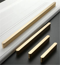 Load image into Gallery viewer, 2.5&quot;, 3.75&quot;, 5&quot;, 6.3&quot;, 7.55&quot;, 10.0&quot; &amp; 12.6&quot; Black &amp; Brushed Brass Drawer Pulls | Modern Cabinet, Cupboard &amp; Wardrobe Closet Handles &amp; Knobs
